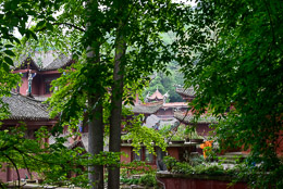 DL_20140420_DSC4874_Guiyang_China_Qianling_Park.jpg