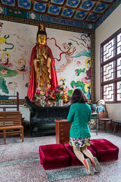 DL_20140420_DSC4942_Guiyang_China_Qianling_Park.jpg